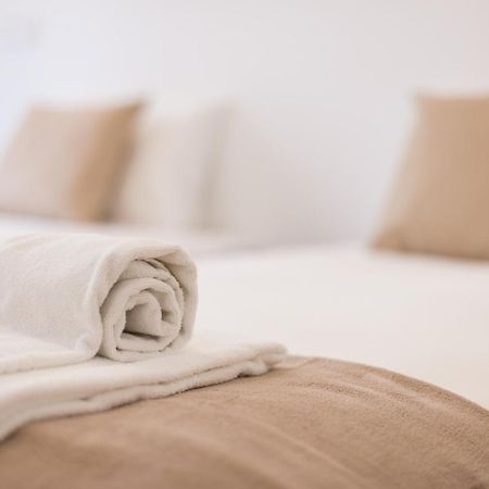 Mouraria Blue Three-Bedroom Apartment W/ Parking - By Lu Holidays Lisbon Exterior photo