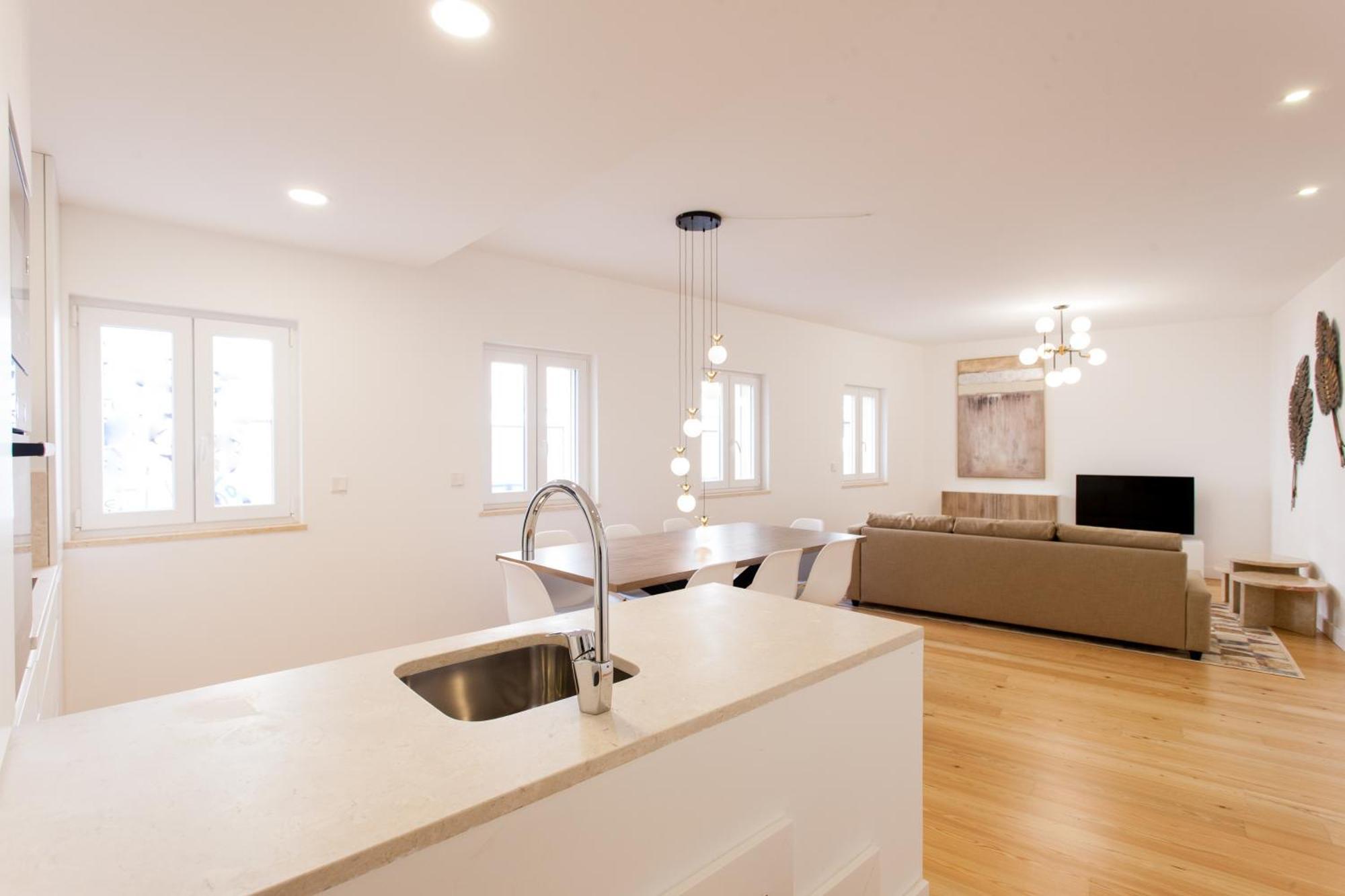 Mouraria Blue Three-Bedroom Apartment W/ Parking - By Lu Holidays Lisbon Exterior photo